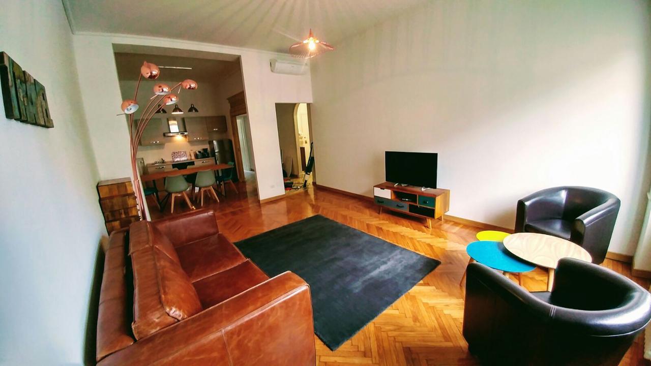 Roomy Apartment Duomo & San Babila Milaan Buitenkant foto