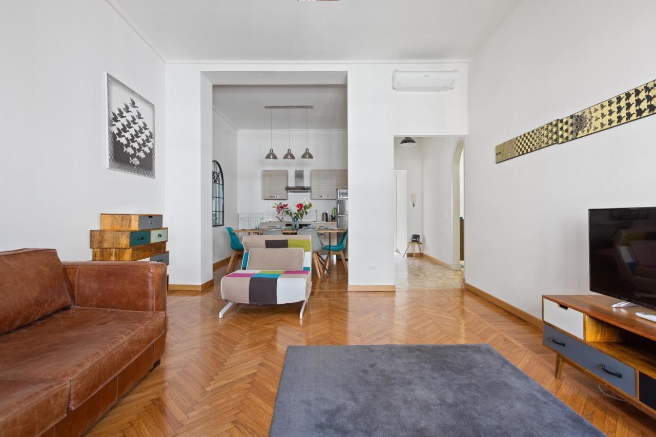 Roomy Apartment Duomo & San Babila Milaan Buitenkant foto