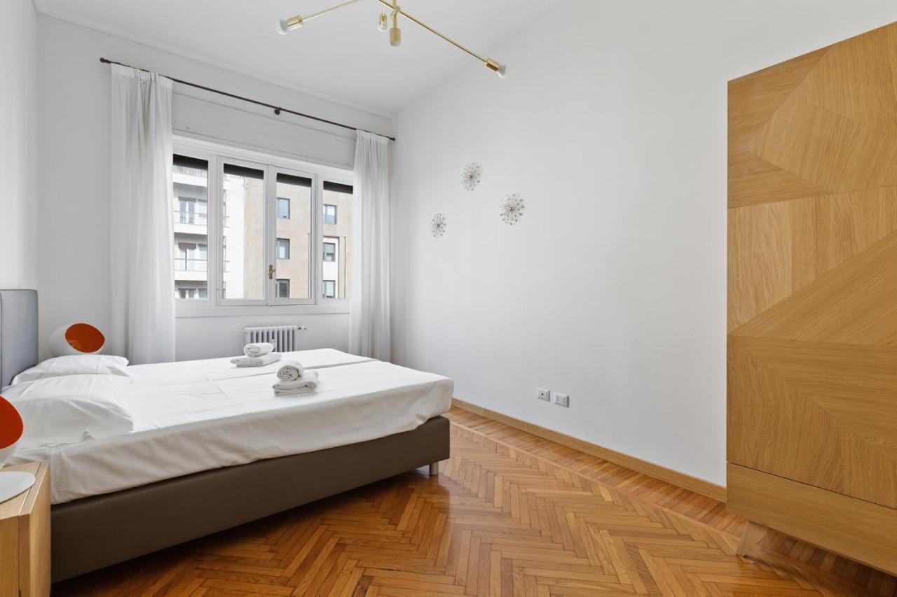 Roomy Apartment Duomo & San Babila Milaan Buitenkant foto