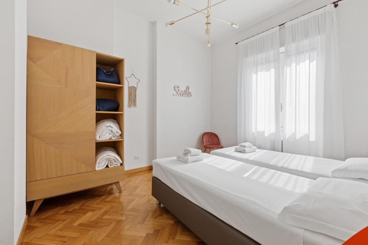 Roomy Apartment Duomo & San Babila Milaan Buitenkant foto